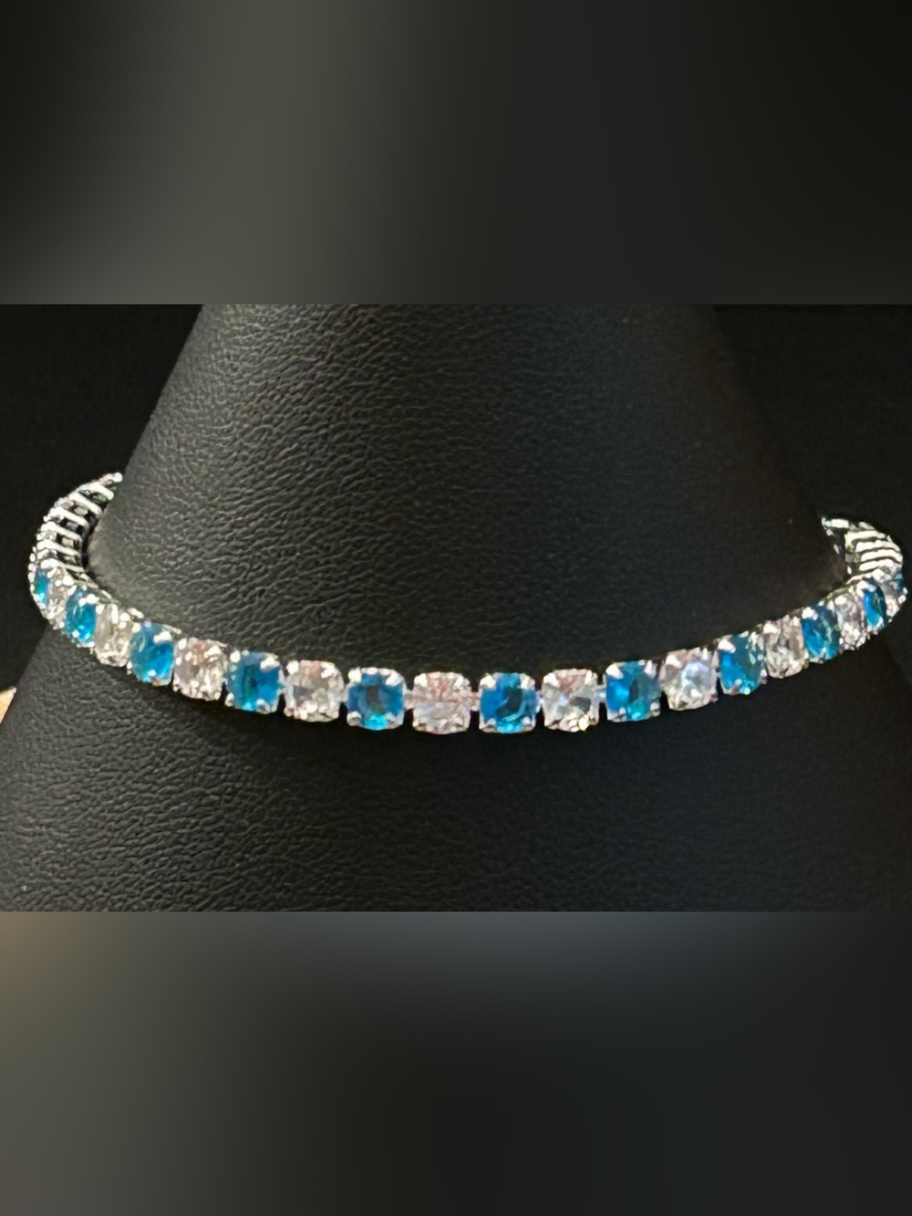 Pretty Bright 💎 Blue & Clear Cubic Zirconia Tennis Line Silver-tone Bracelet 🤩